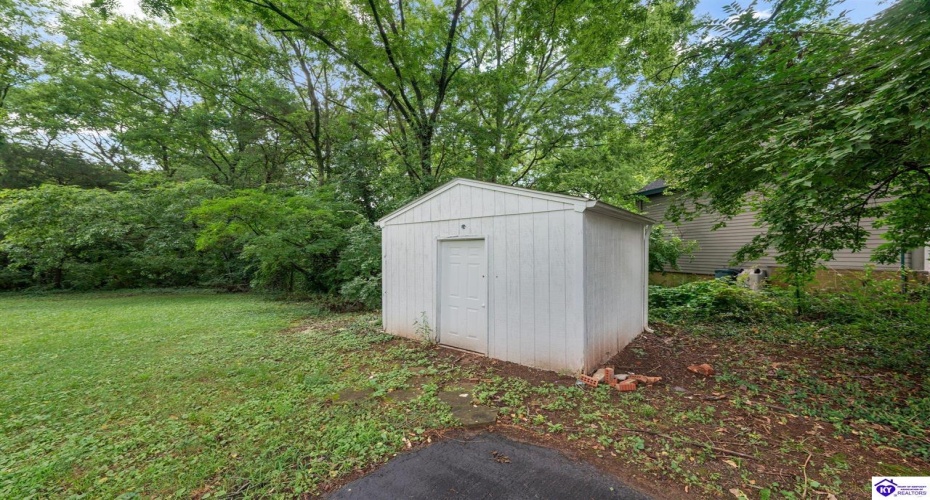 Cedar Ridge Rd, Bowling Green, Kentucky 42101, ,2 BathroomsBathrooms,For Sale,Cedar Ridge Rd,HK24004363