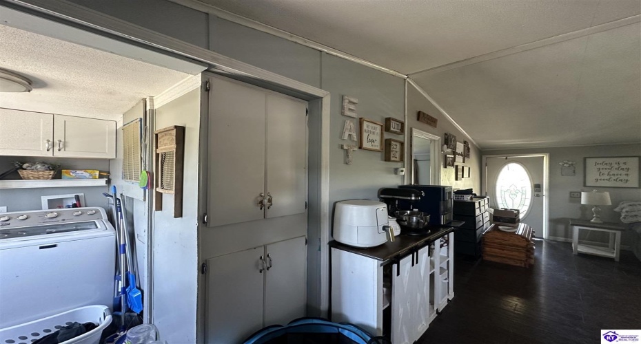 Homer Frodge Road, Edmonton, Kentucky 42129, ,2 BathroomsBathrooms,For Sale,Homer Frodge Road,HK24004364