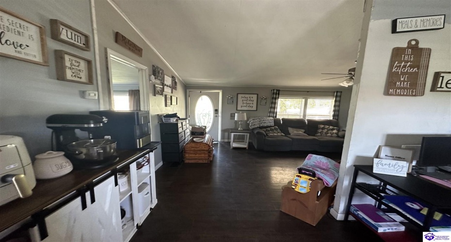 Homer Frodge Road, Edmonton, Kentucky 42129, ,2 BathroomsBathrooms,For Sale,Homer Frodge Road,HK24004364