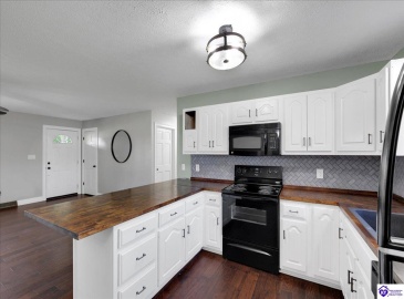 L and N Turnpike, Magnolia, Kentucky 42757, ,2 BathroomsBathrooms,For Sale,L and N Turnpike,HK24003467