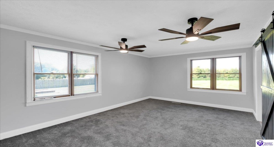 L and N Turnpike, Magnolia, Kentucky 42757, ,2 BathroomsBathrooms,For Sale,L and N Turnpike,HK24003467