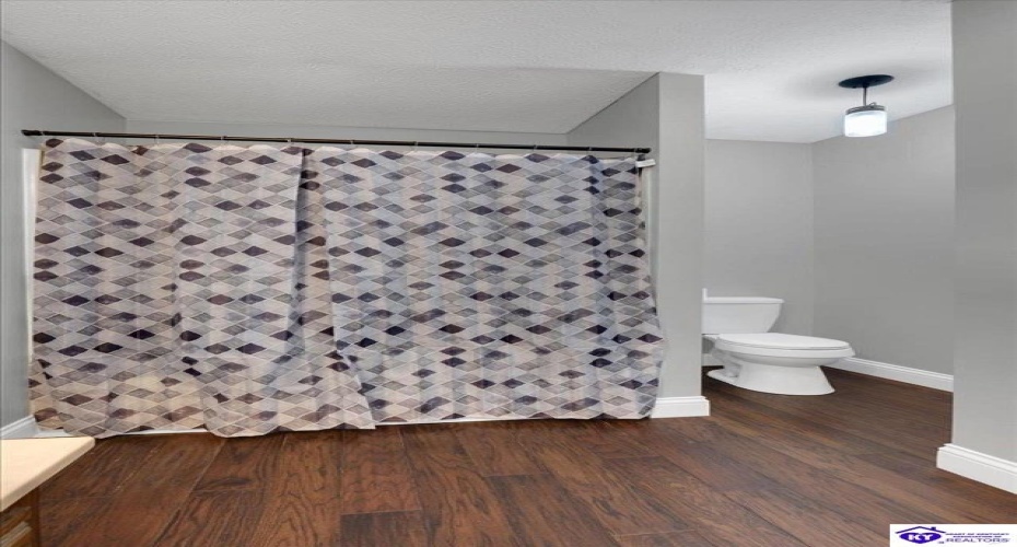 L and N Turnpike, Magnolia, Kentucky 42757, ,2 BathroomsBathrooms,For Sale,L and N Turnpike,HK24003467