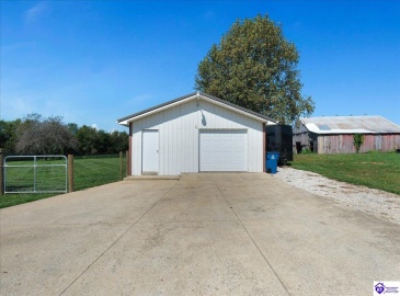 L and N Turnpike, Magnolia, Kentucky 42757, ,2 BathroomsBathrooms,For Sale,L and N Turnpike,HK24003467