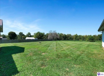 L and N Turnpike, Magnolia, Kentucky 42757, ,2 BathroomsBathrooms,For Sale,L and N Turnpike,HK24003467