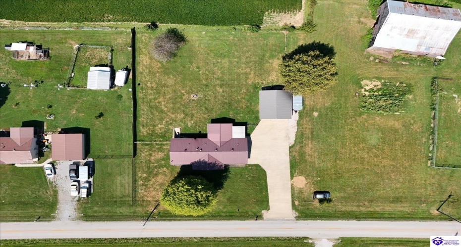 L and N Turnpike, Magnolia, Kentucky 42757, ,2 BathroomsBathrooms,For Sale,L and N Turnpike,HK24003467