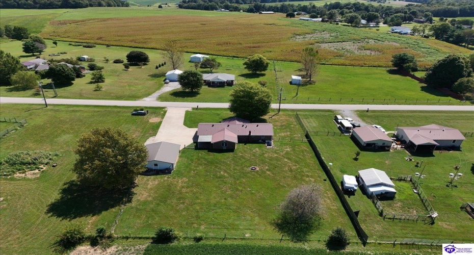 L and N Turnpike, Magnolia, Kentucky 42757, ,2 BathroomsBathrooms,For Sale,L and N Turnpike,HK24003467