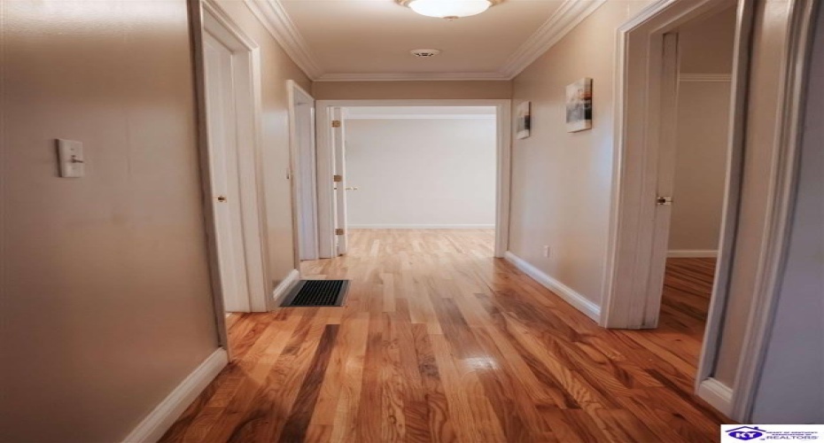 Park Lane, Elizabethtown, Kentucky 42701, ,3 BathroomsBathrooms,For Sale,Park Lane,HK24004318