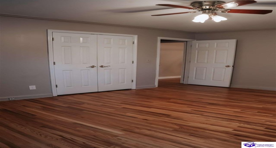 Park Lane, Elizabethtown, Kentucky 42701, ,3 BathroomsBathrooms,For Sale,Park Lane,HK24004318