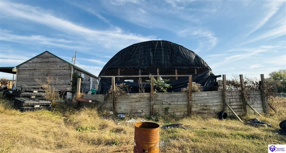 Hodgenville Road, Greensburg, Kentucky 42743, ,2 BathroomsBathrooms,For Sale,Hodgenville Road,HK24004366