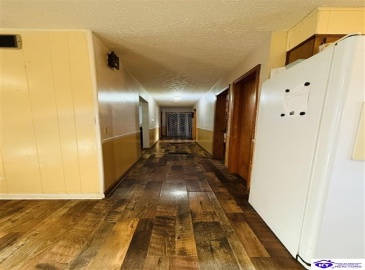 Hodgenville Road, Greensburg, Kentucky 42743, ,2 BathroomsBathrooms,For Sale,Hodgenville Road,HK24004366