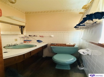 Hodgenville Road, Greensburg, Kentucky 42743, ,2 BathroomsBathrooms,For Sale,Hodgenville Road,HK24004366