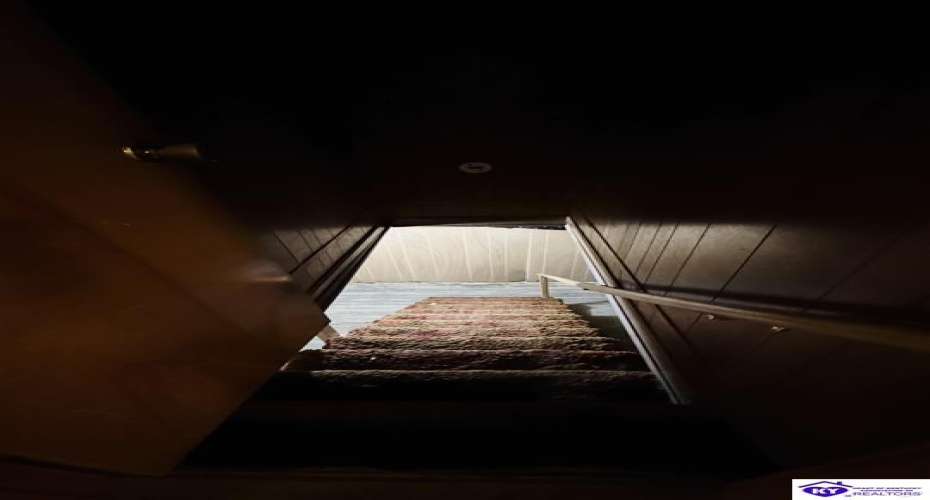 Hodgenville Road, Greensburg, Kentucky 42743, ,2 BathroomsBathrooms,For Sale,Hodgenville Road,HK24004366