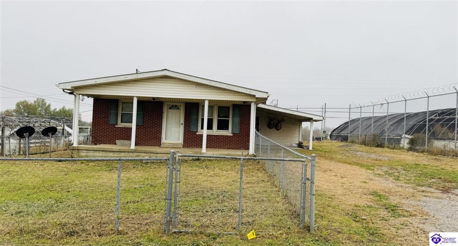 Hodgenville Road, Greensburg, Kentucky 42743, ,2 BathroomsBathrooms,For Sale,Hodgenville Road,HK24004366