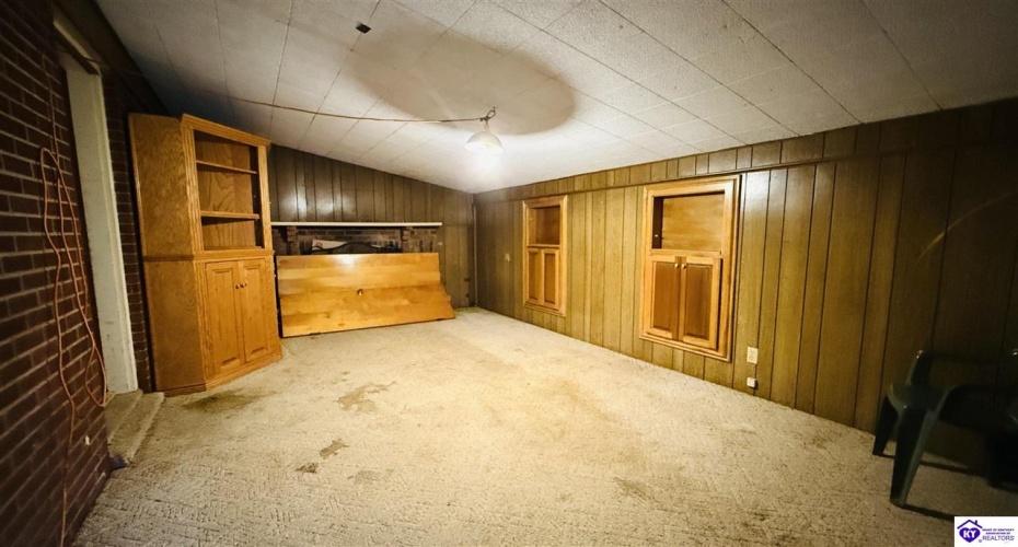 Hodgenville Road, Greensburg, Kentucky 42743, ,2 BathroomsBathrooms,For Sale,Hodgenville Road,HK24004366