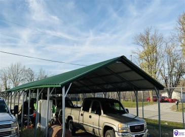 Hodgenville Road, Greensburg, Kentucky 42743, ,2 BathroomsBathrooms,For Sale,Hodgenville Road,HK24004366