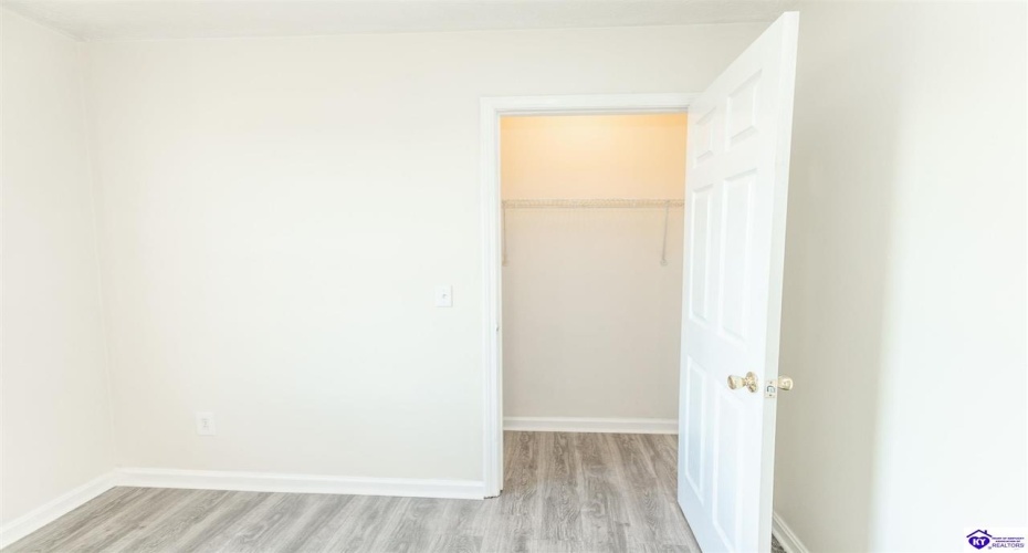 Miller Avenue, Radcliff, Kentucky 40160, ,1 BathroomBathrooms,For Sale,Miller Avenue,HK24003815