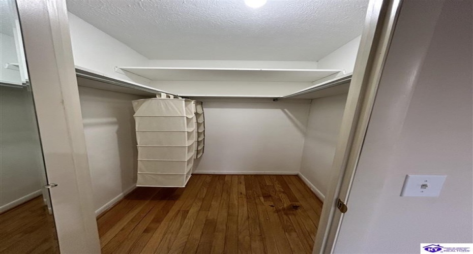 Eastern Drive, Radcliff, Kentucky 40160, ,3 BathroomsBathrooms,For Sale,Eastern Drive,HK24004370