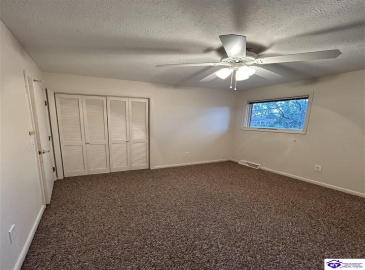 Eastern Drive, Radcliff, Kentucky 40160, ,3 BathroomsBathrooms,For Sale,Eastern Drive,HK24004370