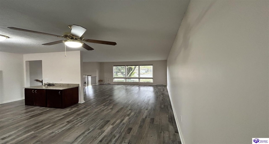 Eastern Drive, Radcliff, Kentucky 40160, ,3 BathroomsBathrooms,For Sale,Eastern Drive,HK24004370