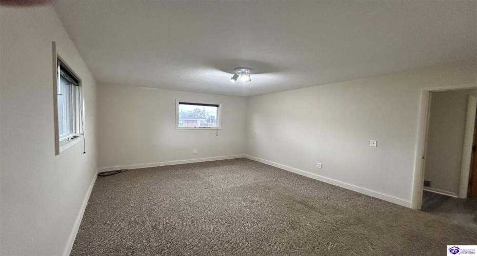 Eastern Drive, Radcliff, Kentucky 40160, ,3 BathroomsBathrooms,For Sale,Eastern Drive,HK24004370