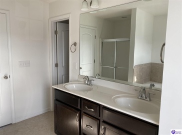 Huckaberry Street, Elizabethtown, Kentucky 42701, ,4 BathroomsBathrooms,For Sale,Huckaberry Street,HK24004373