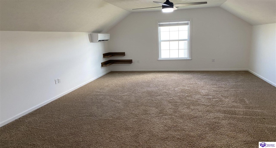 Huckaberry Street, Elizabethtown, Kentucky 42701, ,4 BathroomsBathrooms,For Sale,Huckaberry Street,HK24004373