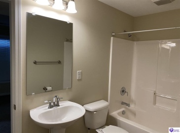 Huckaberry Street, Elizabethtown, Kentucky 42701, ,4 BathroomsBathrooms,For Sale,Huckaberry Street,HK24004373