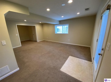 Huckaberry Street, Elizabethtown, Kentucky 42701, ,4 BathroomsBathrooms,For Sale,Huckaberry Street,HK24004373