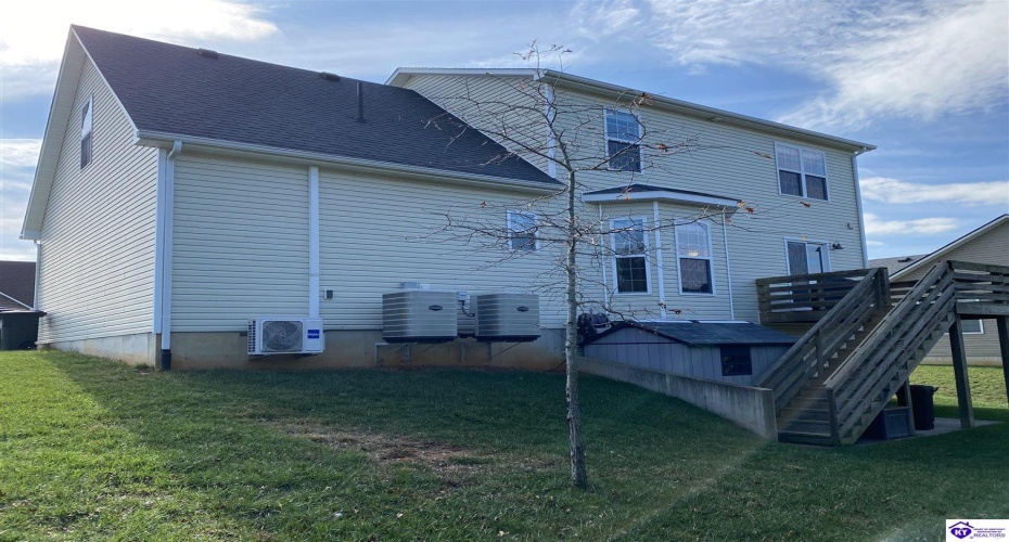 Huckaberry Street, Elizabethtown, Kentucky 42701, ,4 BathroomsBathrooms,For Sale,Huckaberry Street,HK24004373