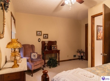 Windy Hill Road, Horse Cave, Kentucky 42749, ,2 BathroomsBathrooms,For Sale,Windy Hill Road,HK24004375