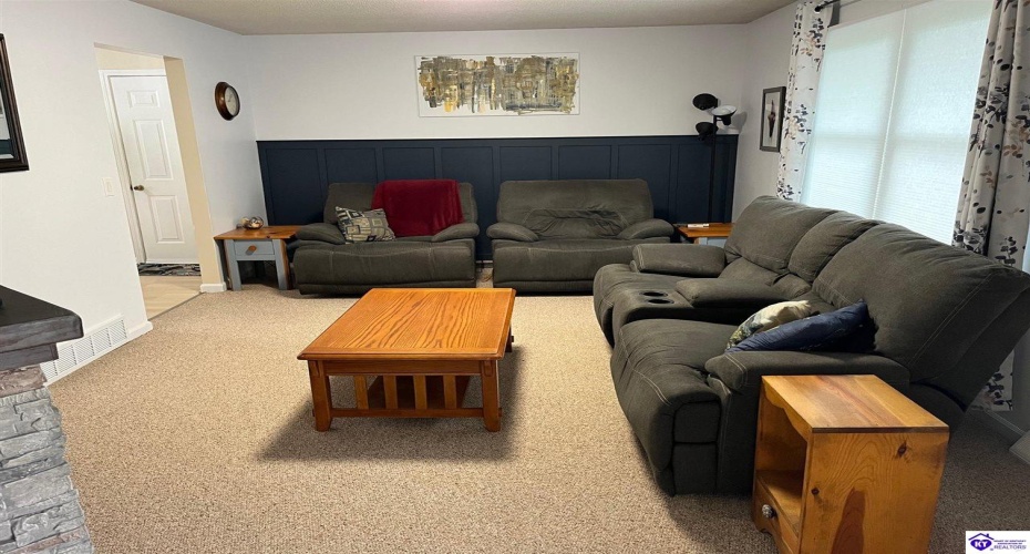 Shawnee Drive, Hodgenville, Kentucky 42748, ,3 BathroomsBathrooms,For Sale,Shawnee Drive,HK24004376