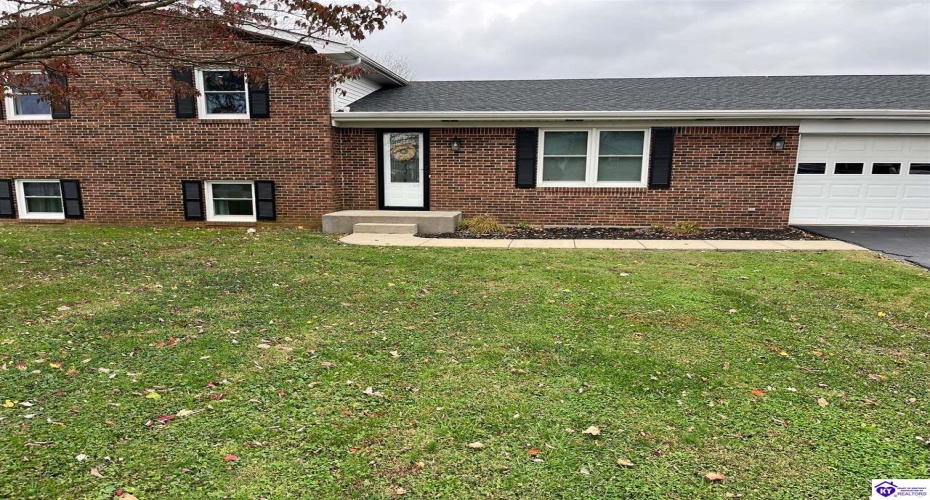 Shawnee Drive, Hodgenville, Kentucky 42748, ,3 BathroomsBathrooms,For Sale,Shawnee Drive,HK24004376