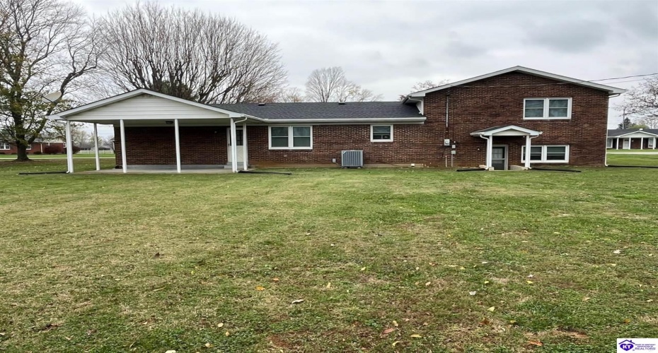 Shawnee Drive, Hodgenville, Kentucky 42748, ,3 BathroomsBathrooms,For Sale,Shawnee Drive,HK24004376