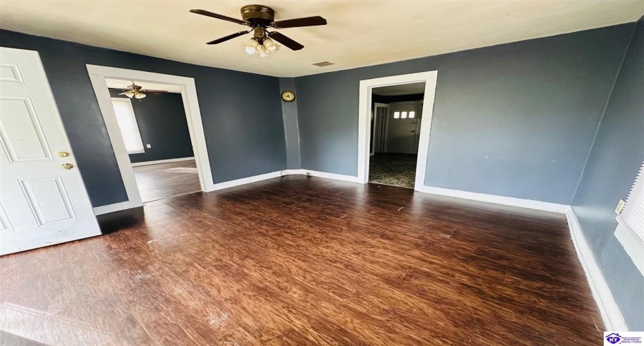 Paull Street, Columbia, Kentucky 42728, ,1 BathroomBathrooms,For Sale,Paull Street,HK24004380