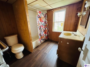 Paull Street, Columbia, Kentucky 42728, ,1 BathroomBathrooms,For Sale,Paull Street,HK24004380