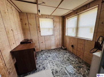 Paull Street, Columbia, Kentucky 42728, ,1 BathroomBathrooms,For Sale,Paull Street,HK24004380