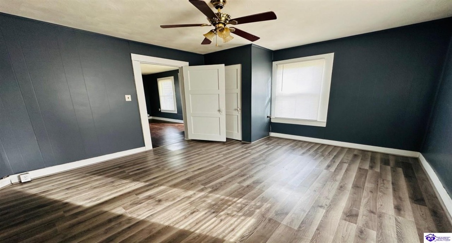 Paull Street, Columbia, Kentucky 42728, ,1 BathroomBathrooms,For Sale,Paull Street,HK24004380