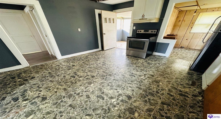 Paull Street, Columbia, Kentucky 42728, ,1 BathroomBathrooms,For Sale,Paull Street,HK24004380