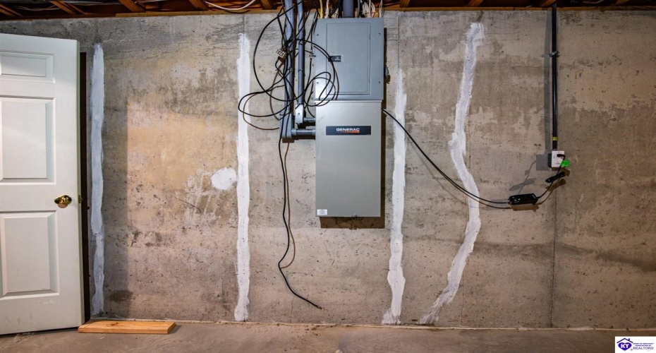 Pointe Court, Elizabethtown, Kentucky 42701, ,2 BathroomsBathrooms,For Sale,Pointe Court,HK24004381