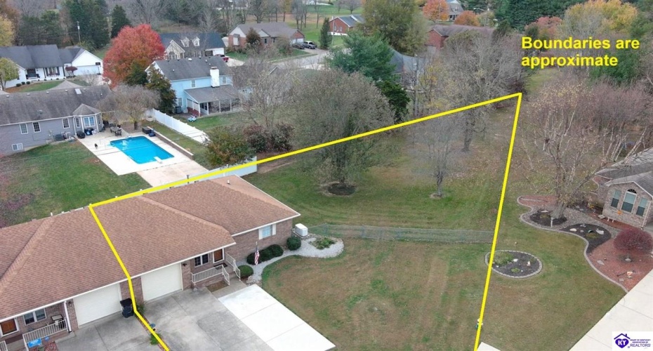 Pointe Court, Elizabethtown, Kentucky 42701, ,2 BathroomsBathrooms,For Sale,Pointe Court,HK24004381