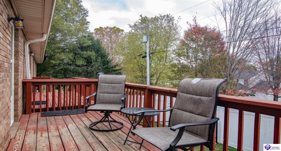 Pointe Court, Elizabethtown, Kentucky 42701, ,2 BathroomsBathrooms,For Sale,Pointe Court,HK24004381