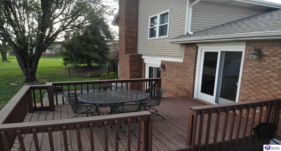 Pigeon Pass Road, Elizabethtown, Kentucky 42701, ,3 BathroomsBathrooms,For Sale,Pigeon Pass Road,HK24004383