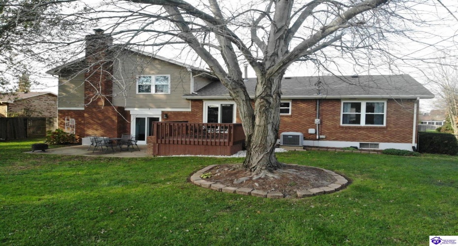 Pigeon Pass Road, Elizabethtown, Kentucky 42701, ,3 BathroomsBathrooms,For Sale,Pigeon Pass Road,HK24004383