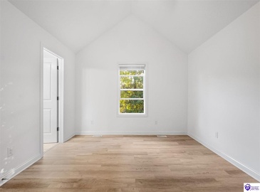 Logsdon Parkway, Radcliff, Kentucky 40160, ,2 BathroomsBathrooms,For Sale,Logsdon Parkway,HK24004388