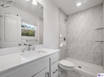 Logsdon Parkway, Radcliff, Kentucky 40160, ,2 BathroomsBathrooms,For Sale,Logsdon Parkway,HK24004388