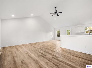 Logsdon Parkway, Radcliff, Kentucky 40160, ,2 BathroomsBathrooms,For Sale,Logsdon Parkway,HK24004388