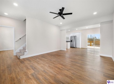 Turnberry Court, Vine Grove, Kentucky 40175, ,3 BathroomsBathrooms,For Sale,Turnberry Court,HK24004389