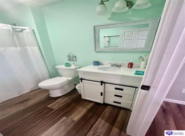 Arnett Grove Road, Glasgow, Kentucky 42141, ,2 BathroomsBathrooms,For Sale,Arnett Grove Road,HK24004391