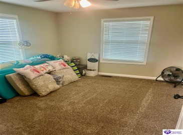 Arnett Grove Road, Glasgow, Kentucky 42141, ,2 BathroomsBathrooms,For Sale,Arnett Grove Road,HK24004391