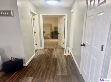 Arnett Grove Road, Glasgow, Kentucky 42141, ,2 BathroomsBathrooms,For Sale,Arnett Grove Road,HK24004391